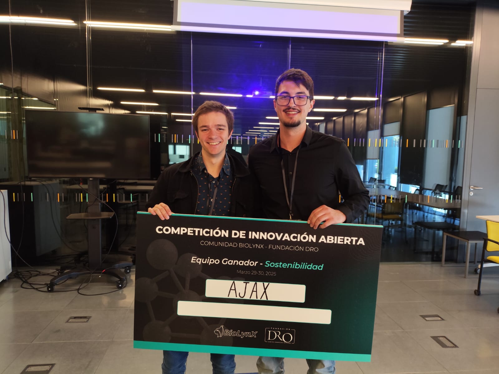 BioLynx Innovation Competition — AJAX winning team